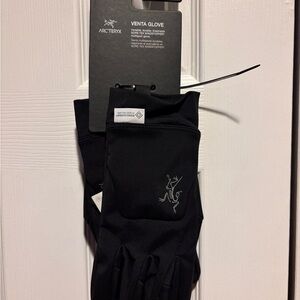 Arcteryx Black Venta Gloves